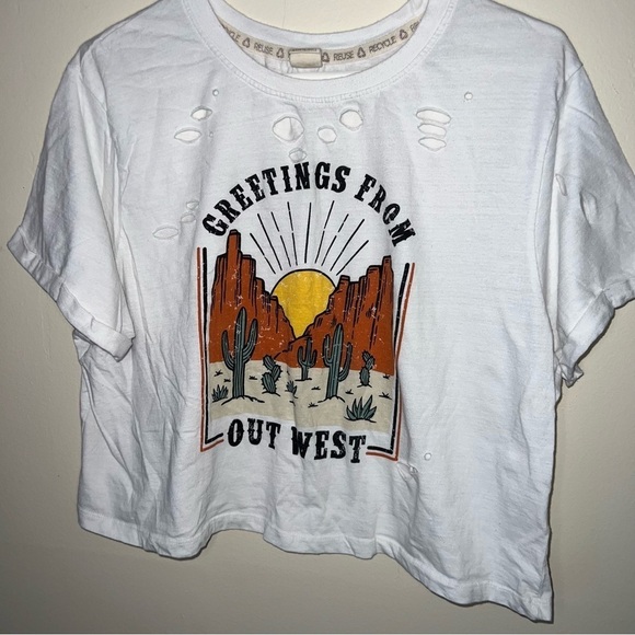Recycled Threads “Greetings From Out West” Distressed Cropped Tee Size XL - Picture 7 of 8